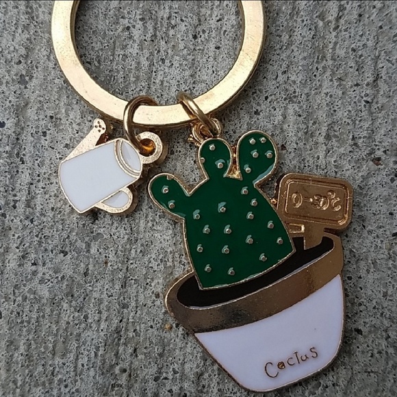 Cactus Succulent keychain - Picture 3 of 3